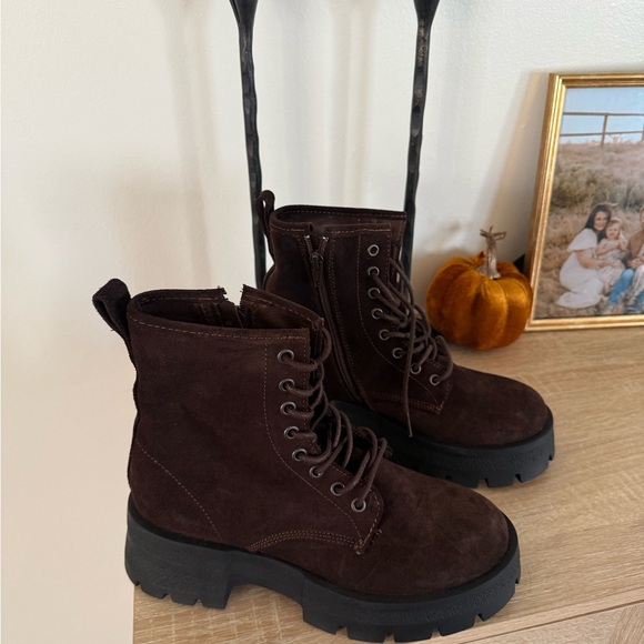 Madden Girl Ankle Boots - Picture 1 of 2